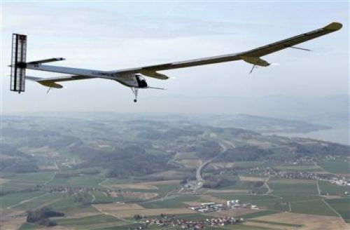 solar impulse switzerland flight Solar Powered Plane Flies Over Swiss Skies