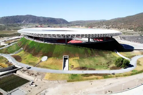 mexicostadium 1 Mexicos Volcano Soccer Stadium Wears Green